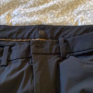 Lululemon Black ABC classic/regular pants 32”x32”
